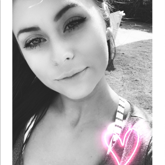 Meet your Posher, Delaney - Picture 2 of 2